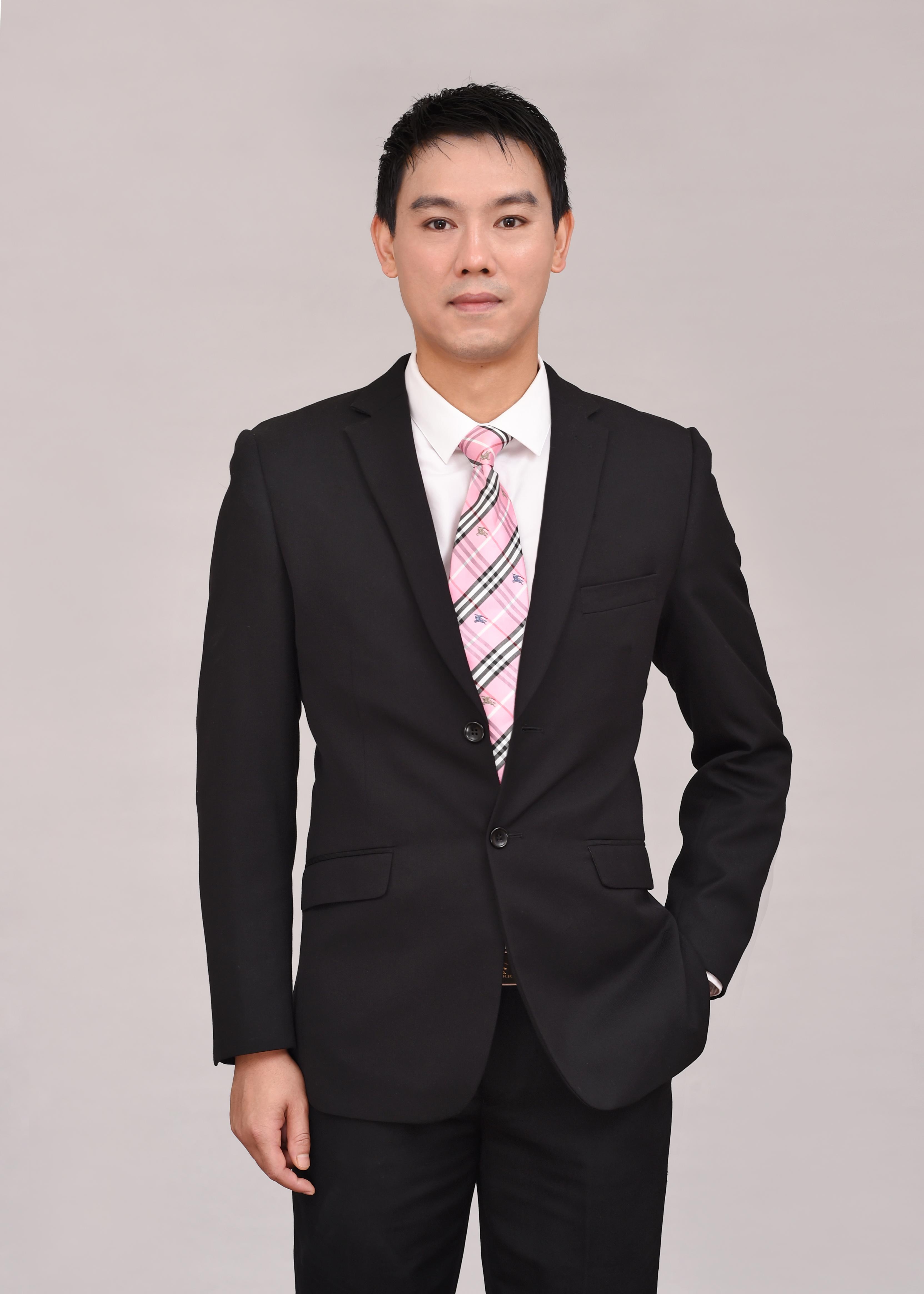 雷春 视觉设计总监