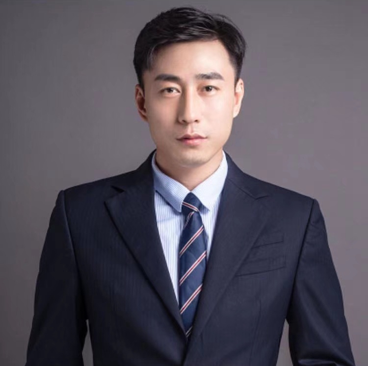 雷春视觉设计总监